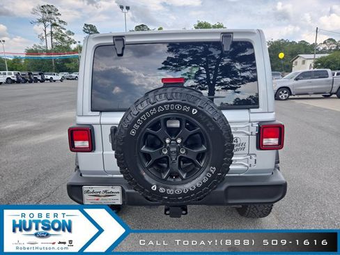 Used 2022 Jeep Wrangler Unlimited Sport AWD/4WD image 7