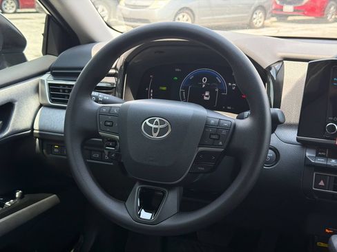 New 2026 Toyota Camry Hybrid FWD image 24