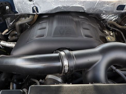 Used 2016 Ford Expedition XLT image 30