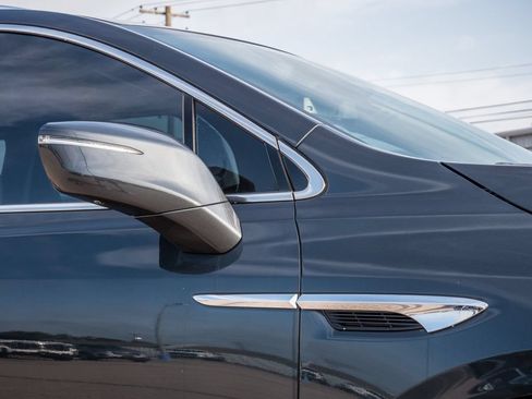 Used 2021 Buick Enclave Essence FWD image 10