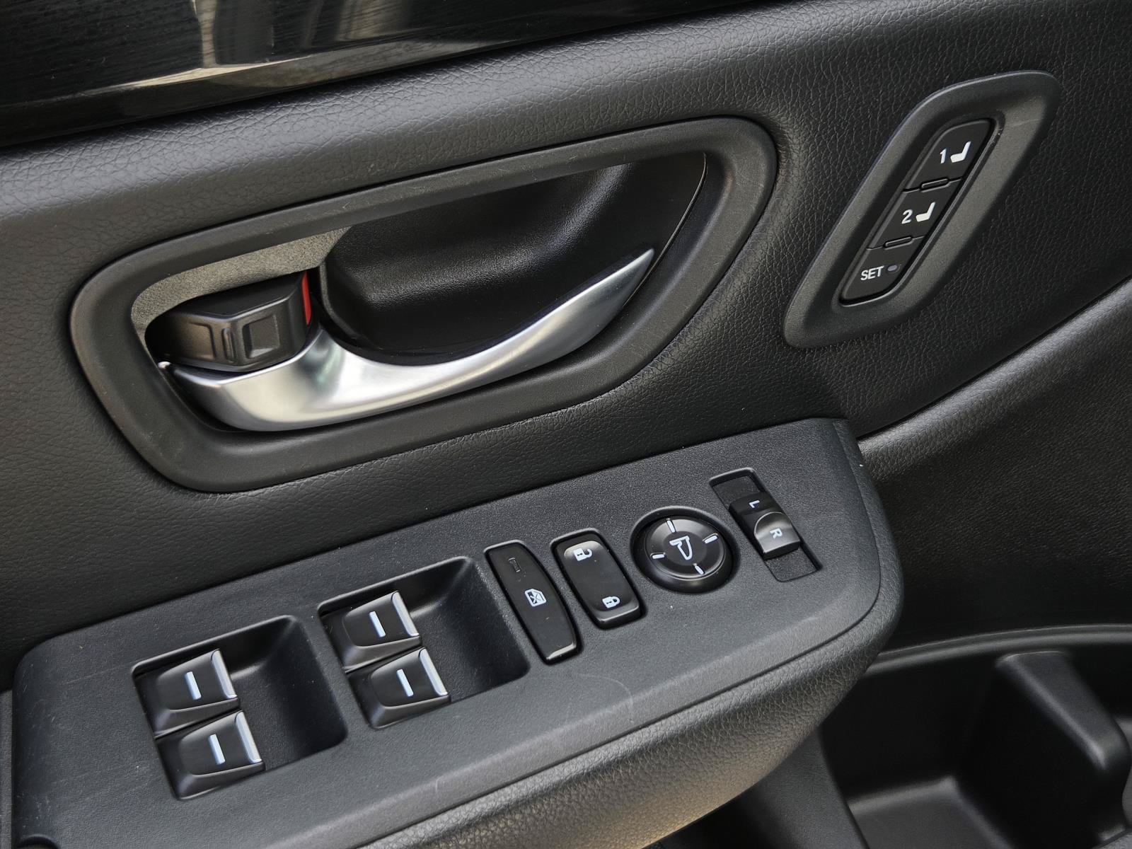 Used 2025 Honda Pilot Touring image 19