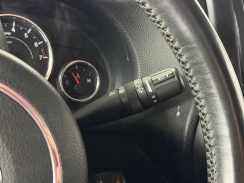 Used 2015 Jeep Wrangler Unlimited Rubicon w/ Connectivity Group AWD/4WD image 15
