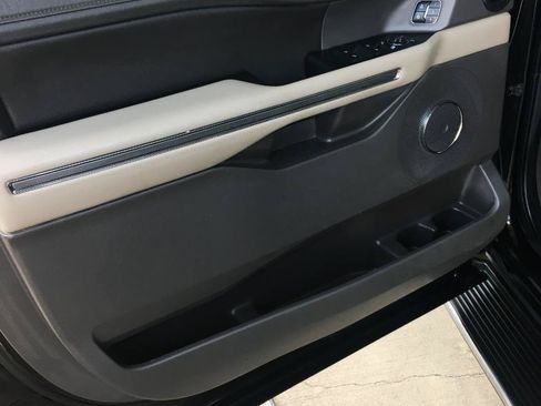 Used 2020 Ford Expedition Max XLT w/ Equipment Group 202A RWD image 16