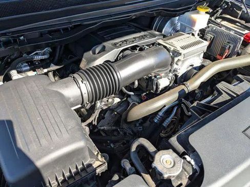 Certified 2022 RAM 1500 Laramie image 28