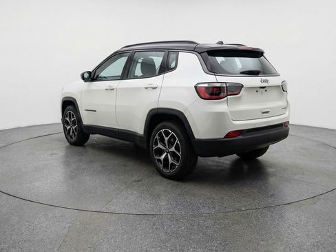 Used 2025 Jeep Compass Limited image 6