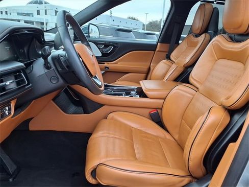 Certified 2022 Lincoln Aviator Black Label image 5