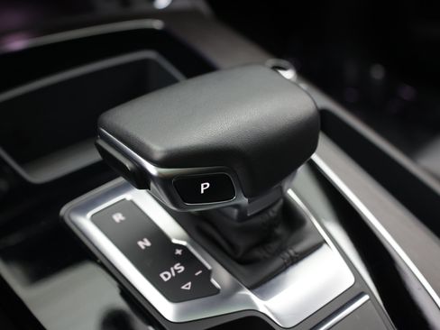 Used 2023 Audi Q5 2.0T Premium Plus w/ Premium Plus Package AWD/4WD image 24