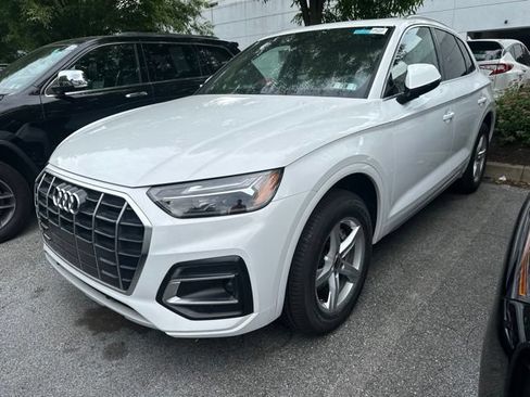 Used 2023 Audi Q5 2.0T Premium w/ Convenience Package AWD/4WD image 3