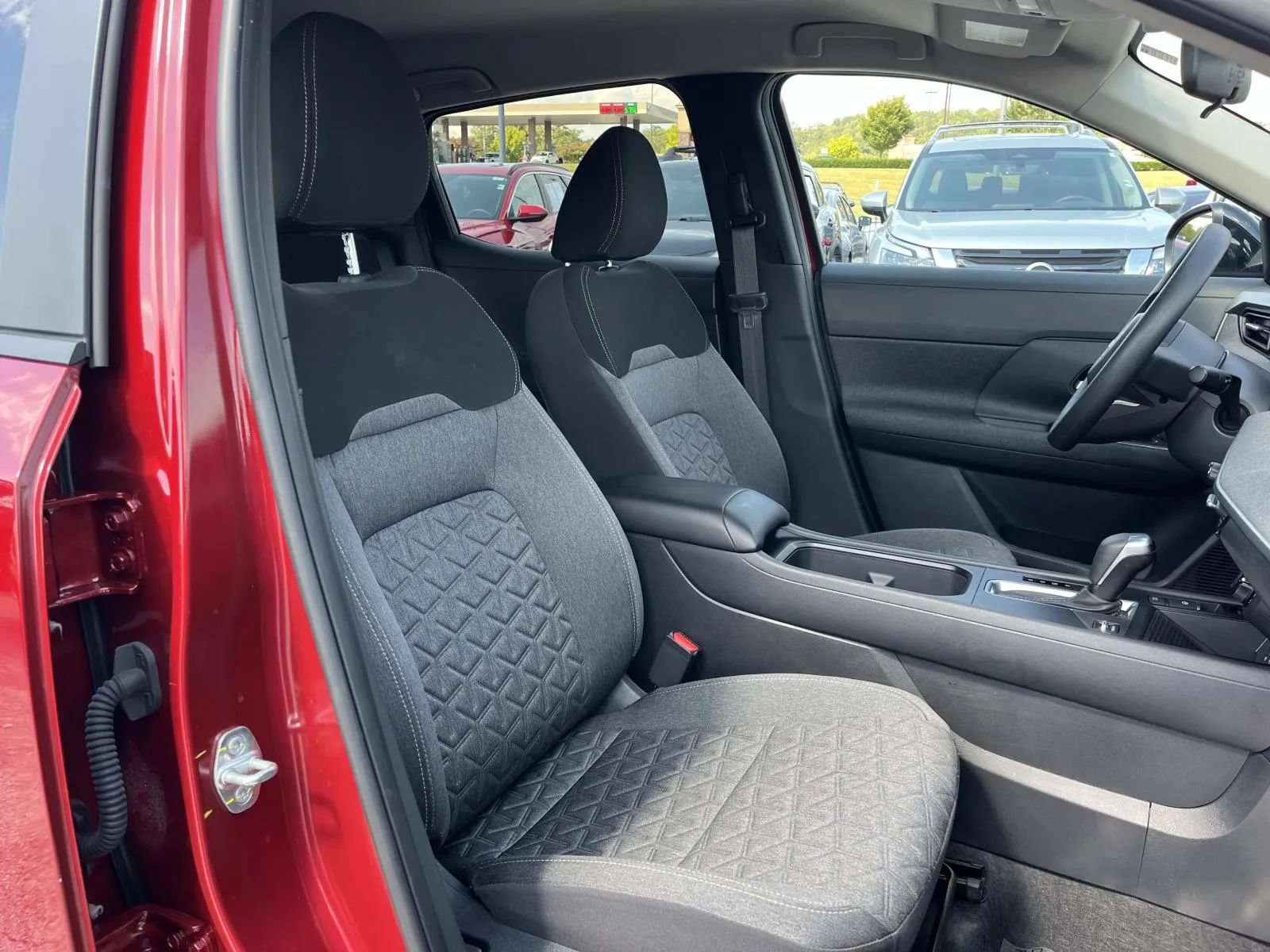 Used 2026 Nissan Kicks SV FWD image 19
