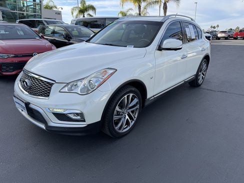 Used 2017 INFINITI QX50 2WD w/ Deluxe Touring Package image 5