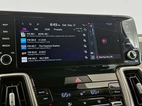 Used 2023 Kia Sorento S w/ Panoramic Sunroof Package AWD/4WD image 21