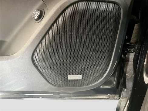 Used 2023 GMC Acadia Denali w/ Denali Technology Package image 19