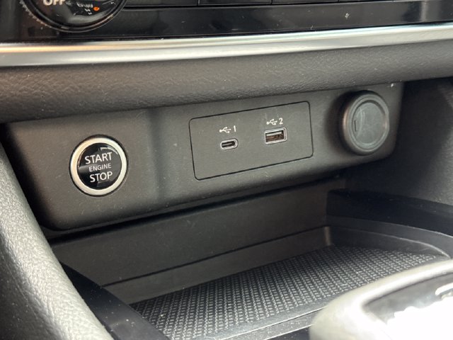 Used 2023 Nissan Rogue S FWD image 36