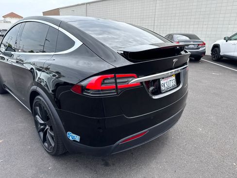 Used 2021 Tesla Model X Long Range AWD/4WD image 21