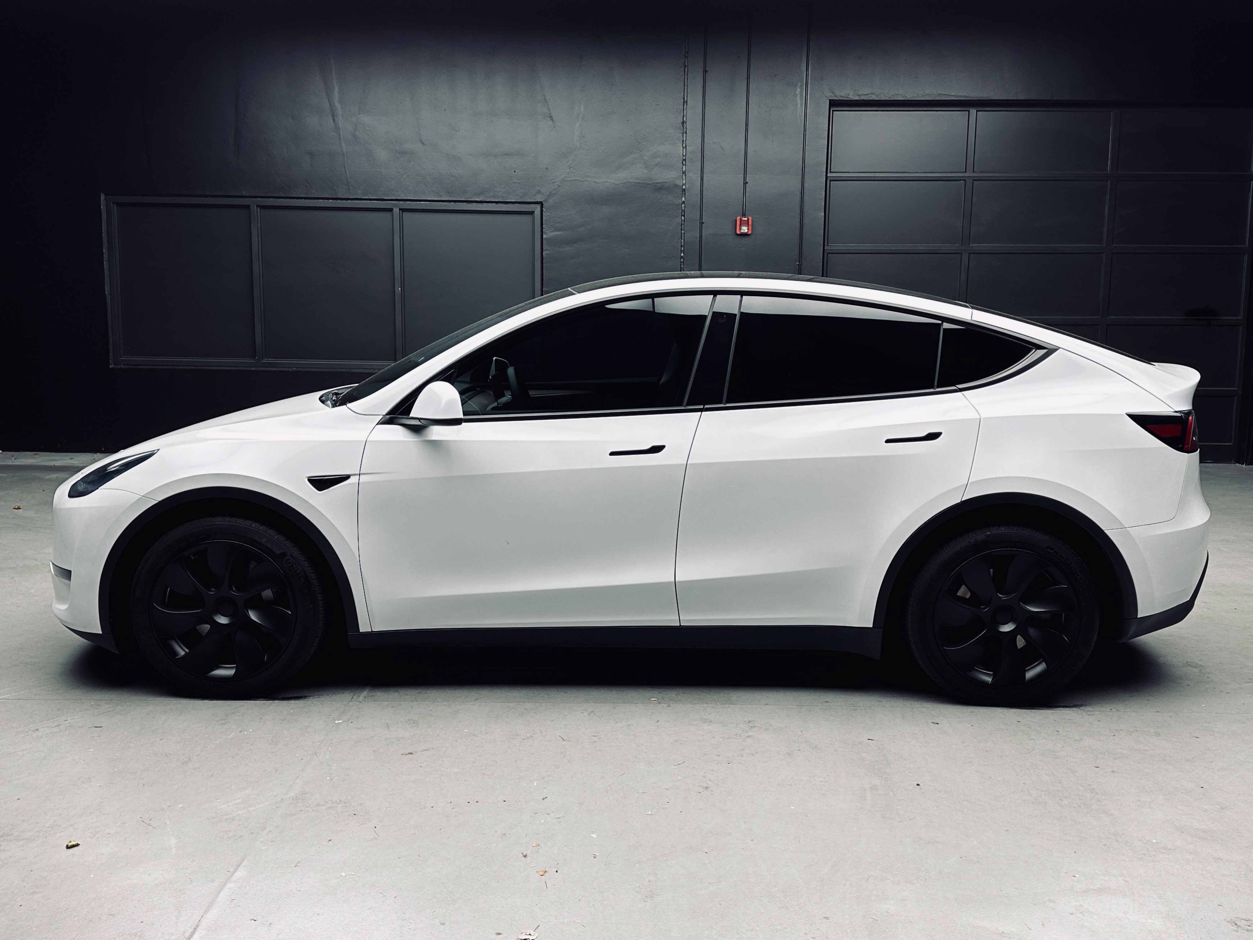Used 2023 Tesla Model Y Long Range AWD/4WD image 4