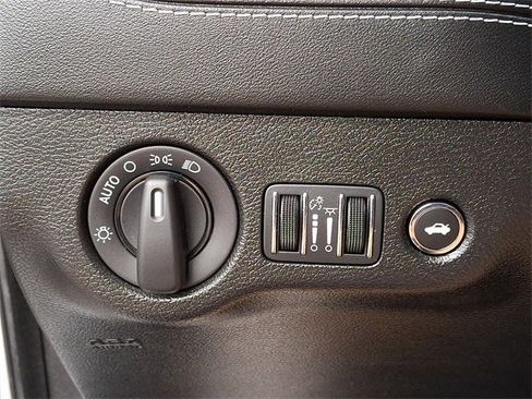 Used 2022 Dodge Charger SRT Hellcat w/ Harman/Kardon Audio Group image 27