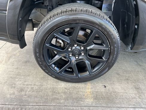 Used 2021 RAM 1500 Laramie image 25