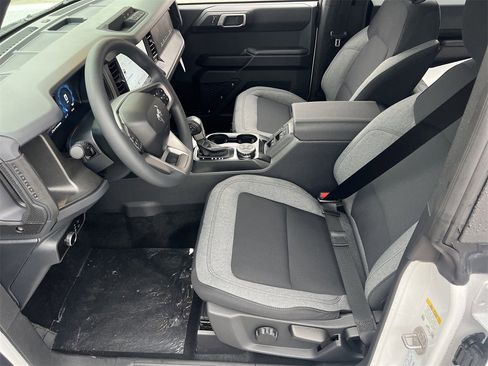 New 2025 Ford Bronco Base image 16
