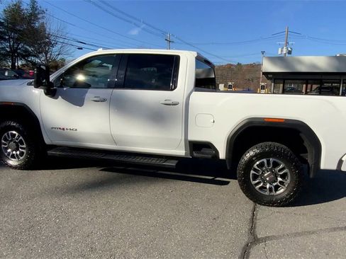 Used 2022 GMC Sierra 2500 AT4 image 7