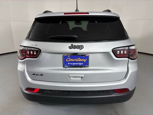 New 2026 Jeep Compass Latitude w/ Sun and Sound Group AWD/4WD image 7