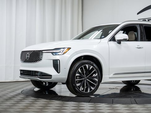 New 2026 Volvo XC90 B5 Plus w/ Protection Package image 26