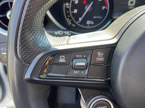 Used 2023 Alfa Romeo Giulia Ti image 15