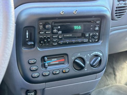 Used 1999 Dodge Grand Caravan LE image 22