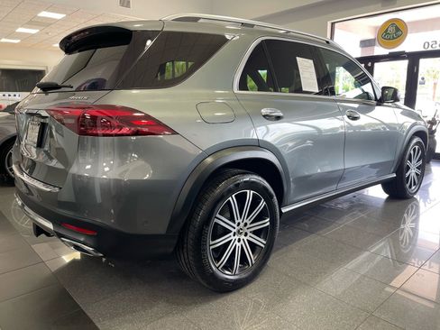 Used 2025 Mercedes-Benz GLE 450e 4MATIC w/ Winter Package image 5
