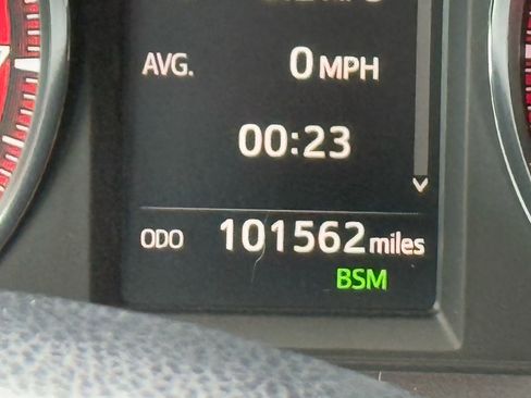 Used 2016 Toyota RAV4 SE image 9