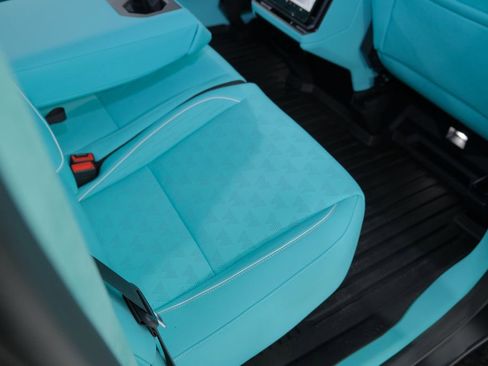 Used 2025 Tesla Cybertruck AWD Crew Cab image 38