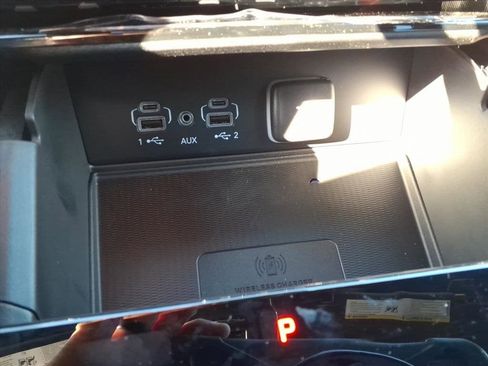 New 2025 Jeep Grand Cherokee Altitude image 12