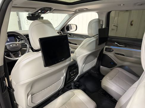 Used 2023 Jeep Grand Cherokee L Overland w/ Rear Seat Video Group I image 14