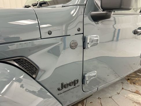 New 2026 Jeep Gladiator Sport AWD/4WD image 24