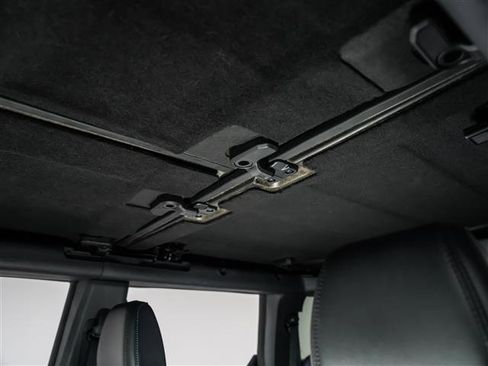 Used 2023 Ford Bronco Wildtrak image 16