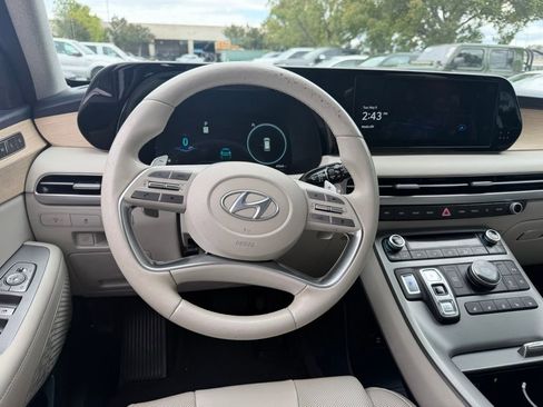 Used 2023 Hyundai Palisade Limited w/ Cargo Package FWD image 5