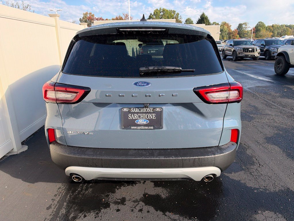Used 2024 Ford Escape Active w/ Cold Weather Package FWD image 5