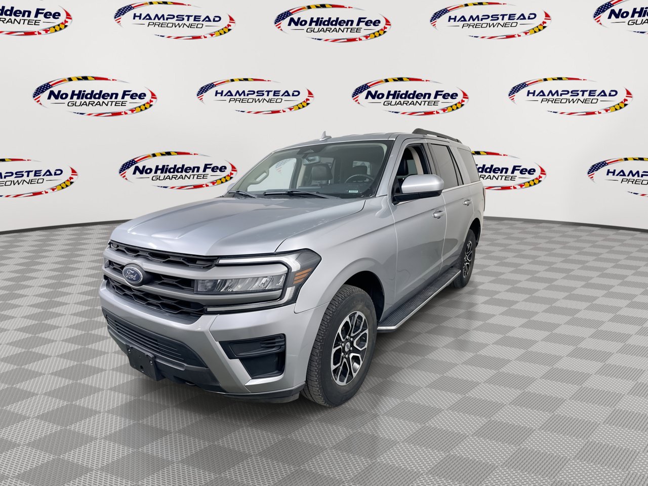 Used 2023 Ford Expedition XLT AWD/4WD image 5