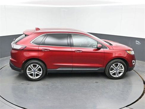 Used 2017 Ford Edge Titanium w/ Technology Package image 41