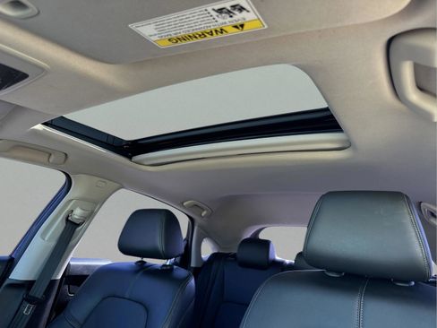 Used 2023 Honda Civic EX-L image 32