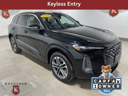 Used 2025 Audi Q5 Premium w/ Convenience Package image 1