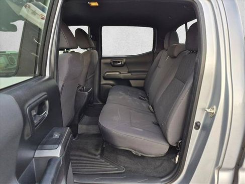 Used 2018 Toyota Tacoma TRD Sport RWD image 17