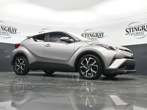 Used 2019 Toyota C-HR XLE FWD image 26