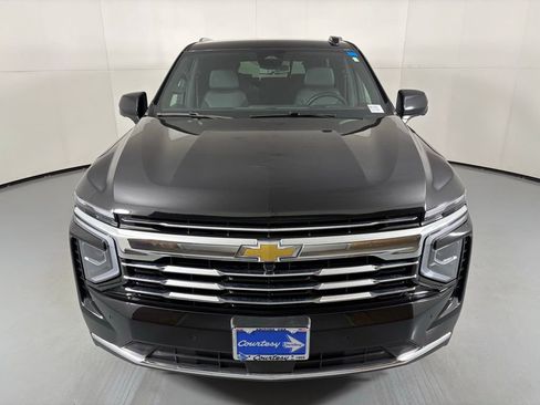 Used 2025 Chevrolet Tahoe LT image 4