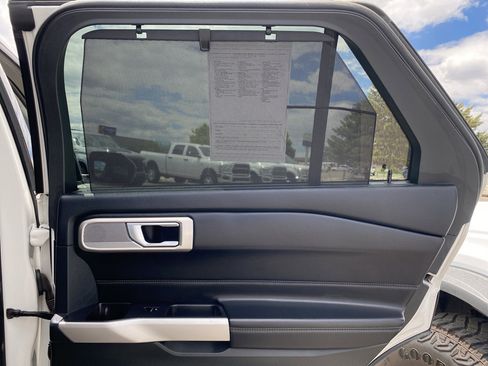 Used 2024 Ford Explorer Limited w/ Equipment Group 301A AWD/4WD image 18