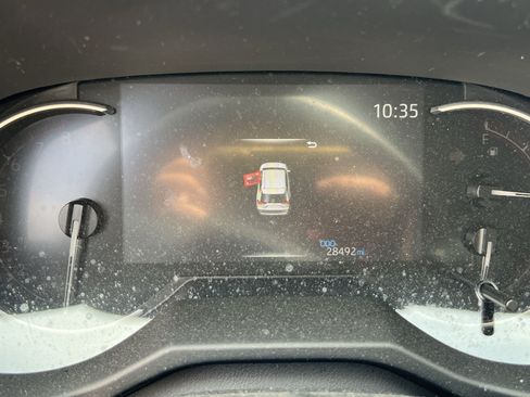 Used 2023 Toyota RAV4 LE AWD/4WD image 15