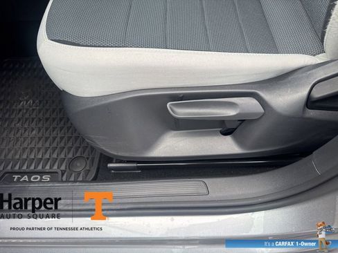 Used 2025 Volkswagen Taos S FWD image 18
