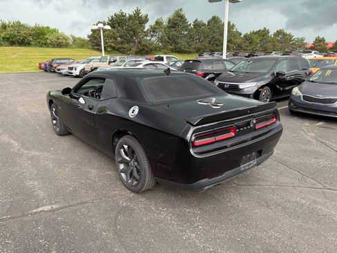 Used 2018 Dodge Challenger R/T Plus RWD image 2