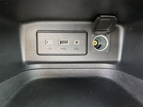 Used 2022 Chevrolet Equinox RS image 29