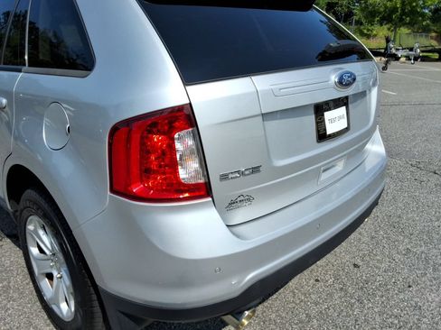 Used 2014 Ford Edge SEL w/ Equipment Group 205A FWD image 13