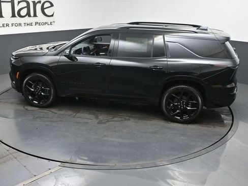 New 2026 Chevrolet Traverse RS w/ LPO, Floor Liner Package AWD/4WD image 22